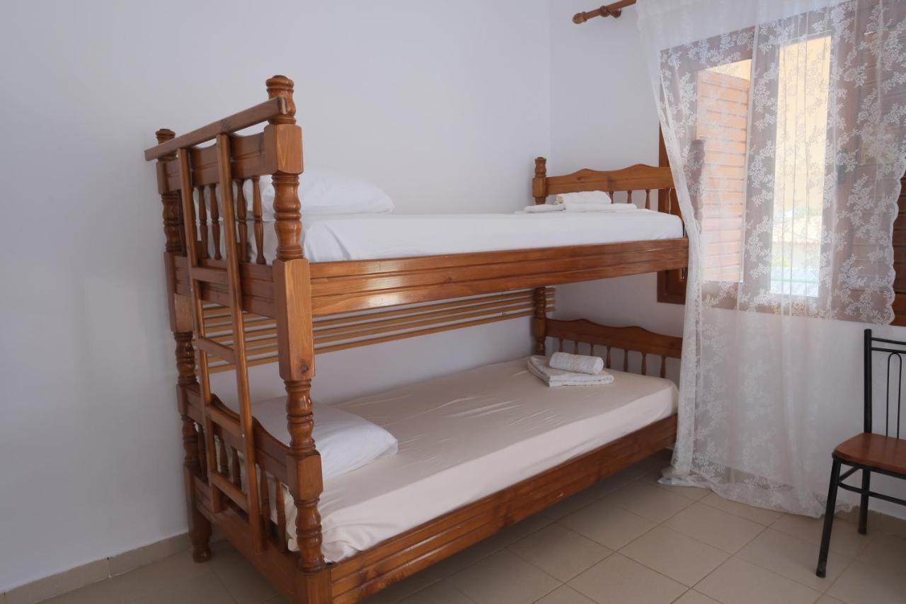 Mehilli Hotel Dhërmi Exteriör bild