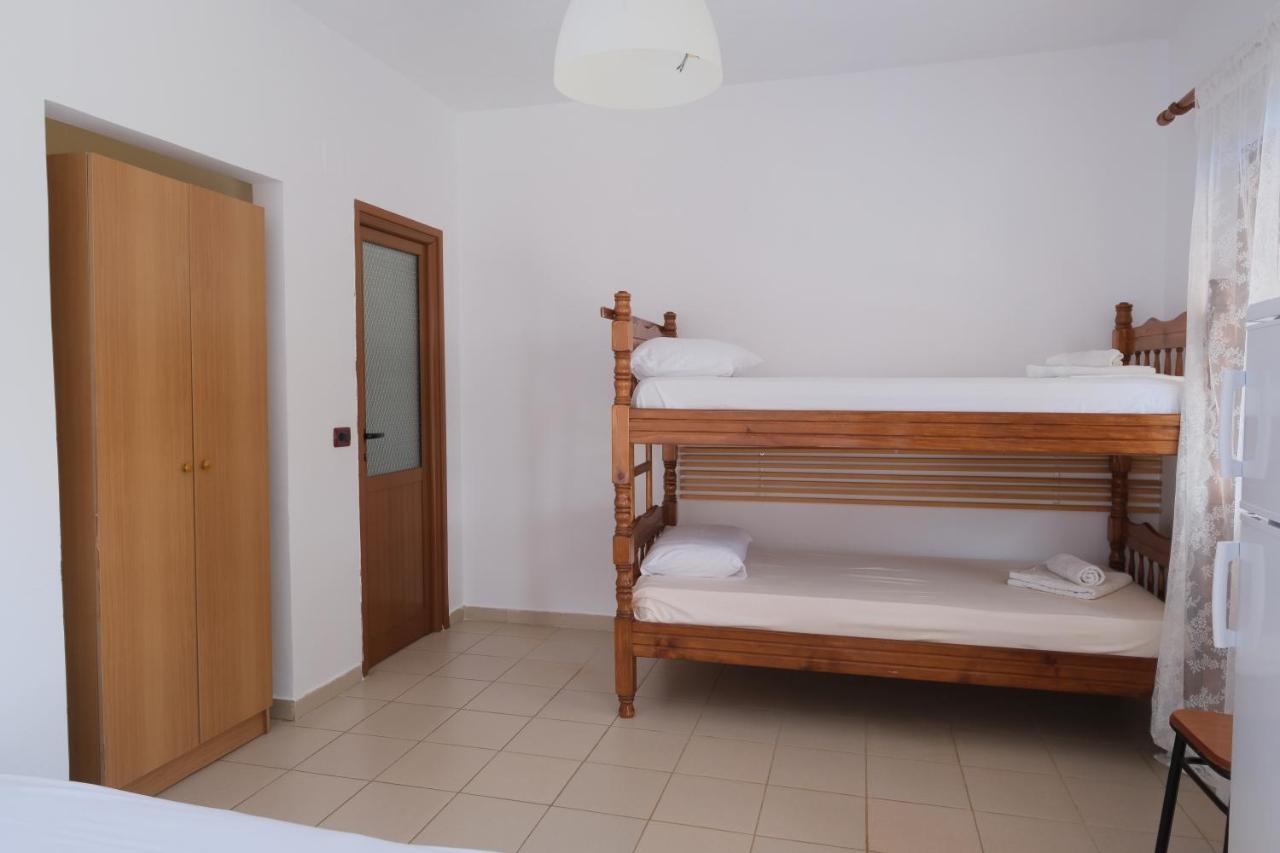 Mehilli Hotel Dhërmi Exteriör bild